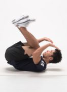 前転から手を床に付かずに 立ち上がれるか? 前転から手を床に付かずに 立ち上がれるか?