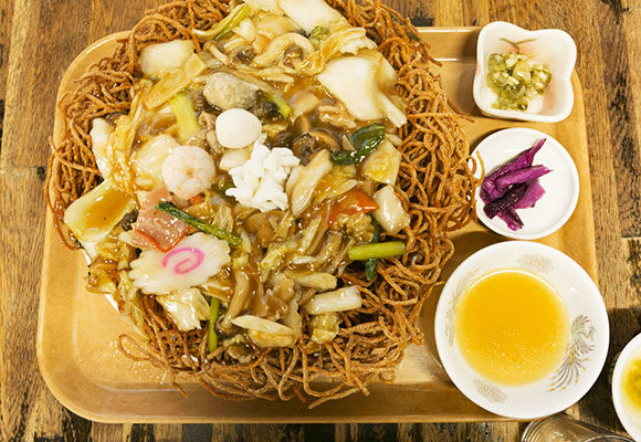 イナリ食堂の五目あんかけあげ焼きそば