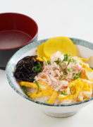 低カロリー、低脂質。だけど高タンパク! ジムトレ後に最適な「鶏飯風」 低カロリー、低脂質。だけど高タンパク! ジムトレ後に最適な「鶏飯風」