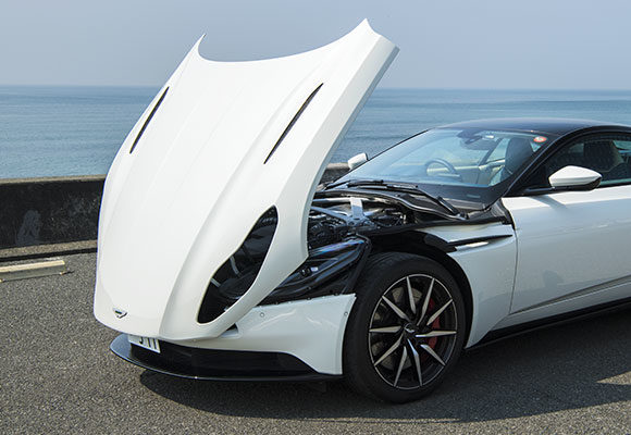 Aston Martin DB11 V8 2