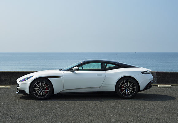 Aston Martin DB11 V8